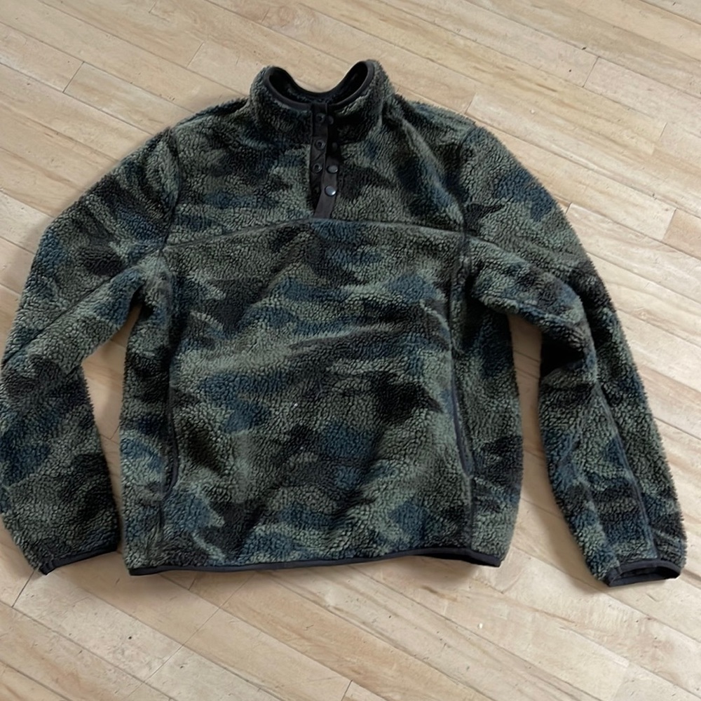 Camo sherpa